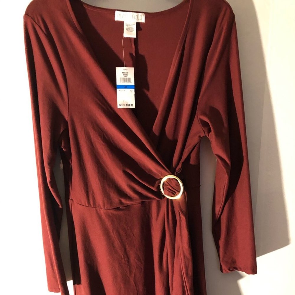 Dress/Top - Picture 4 of 10